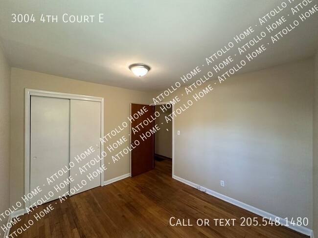 Building Photo - 3004 4th Ct E