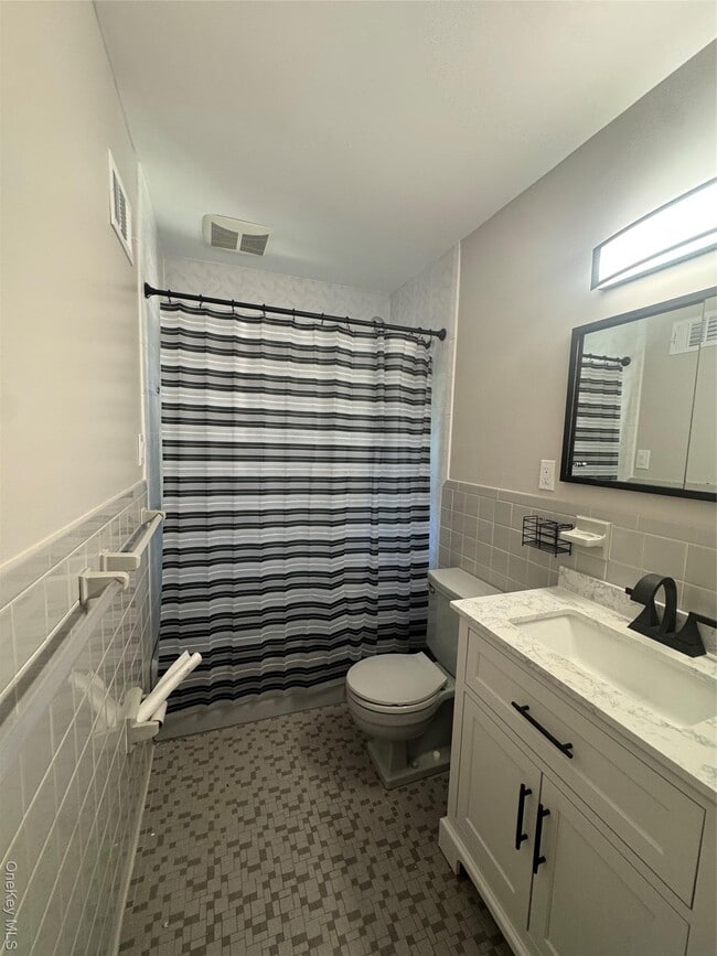 Building Photo - 29 S Mortimer Ave