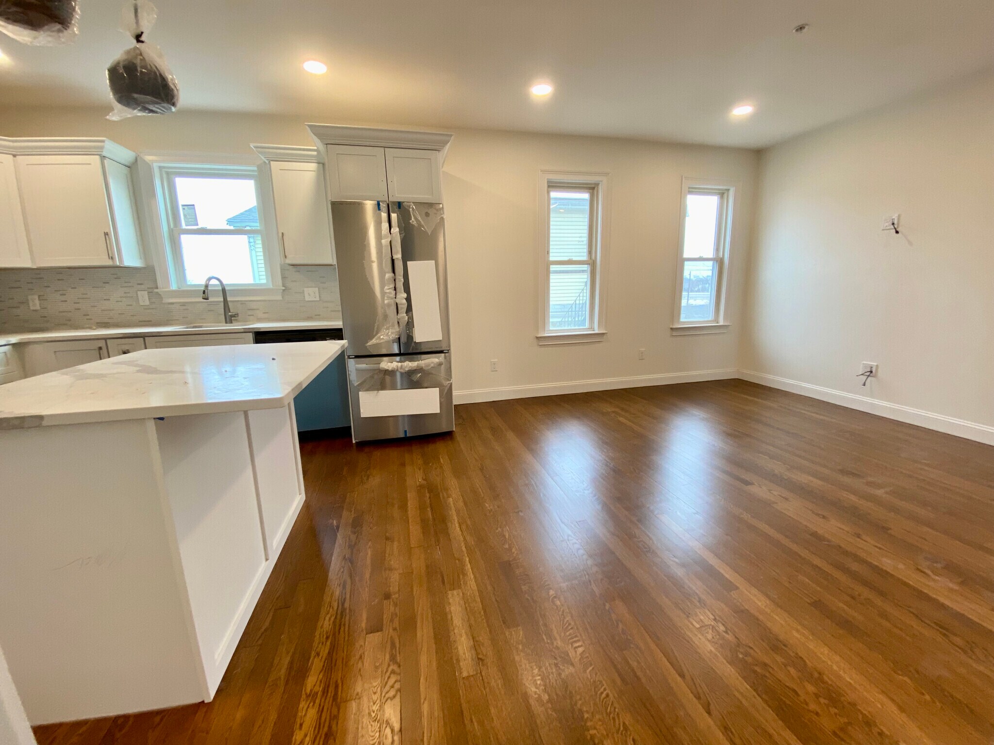 Building Photo - 21 Bellevue St