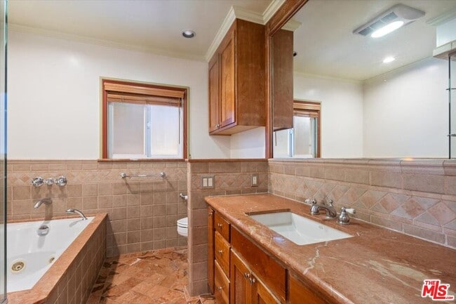 Building Photo - 4385 Camellia Ave