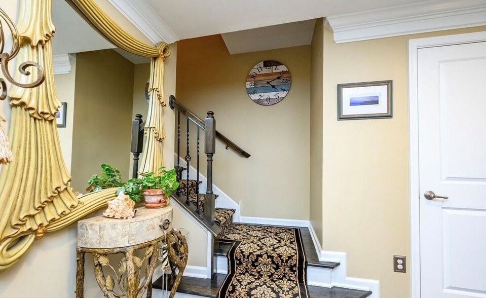 Building Photo - 303 Bayside Ct