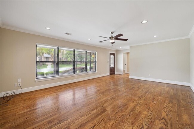 Building Photo - 3207 Aberdeen Way