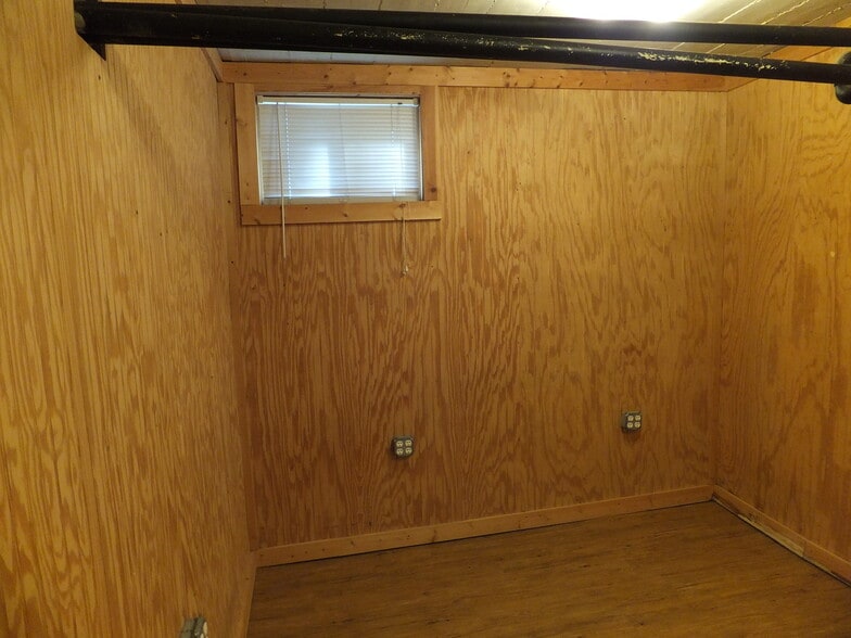 Bedroom 3 - 1401 University Ave