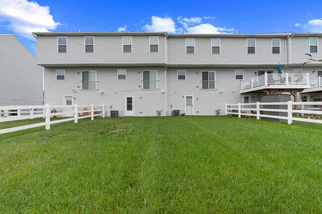 Building Photo - 130 Wye Oak Dr