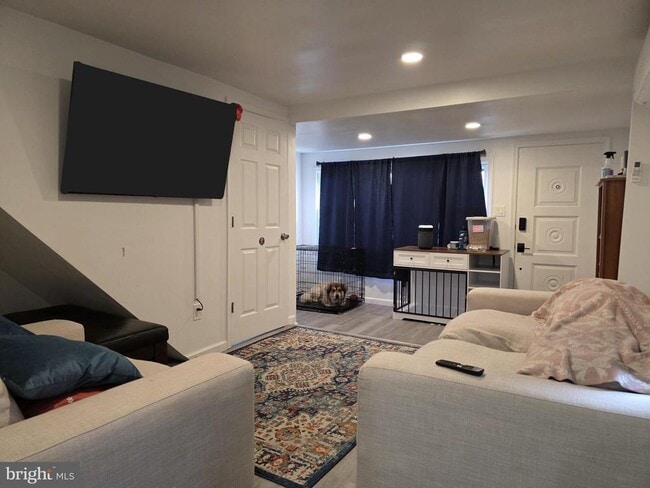 Building Photo - 46 Lincoln St