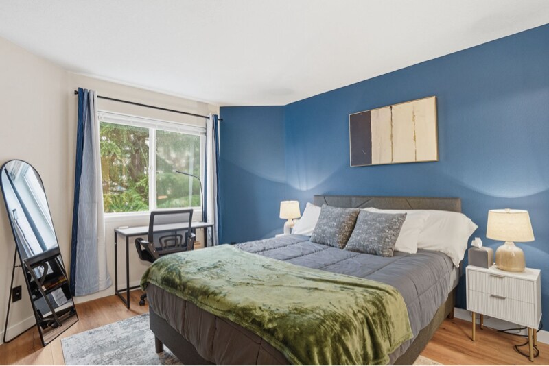 Building Photo - 10 SE 105th Ave