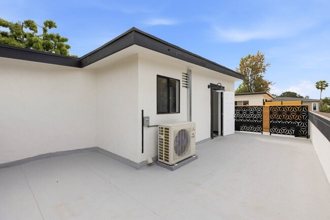 Building Photo - Stunning New Construction in Mission Hills – 3BR/2BA – Going Quick | 4 Weeks of Free Rent + Free ...