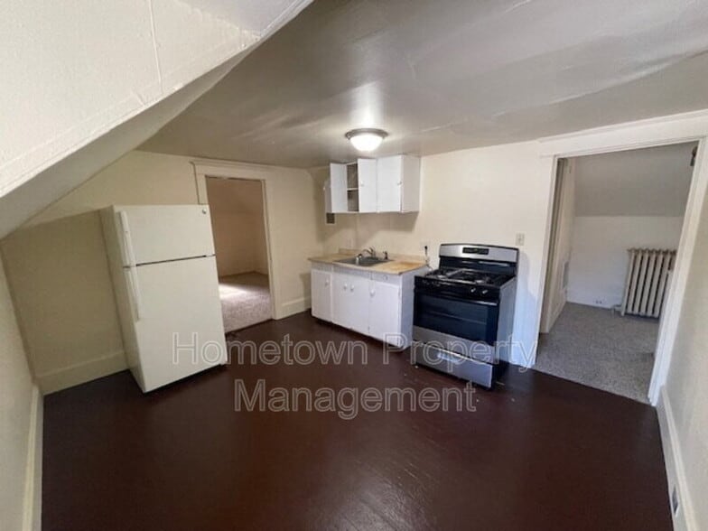 Building Photo - 1851 North St