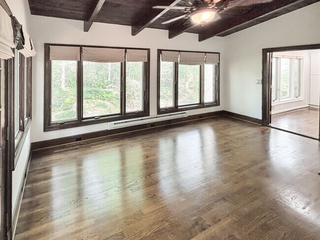 Building Photo - Beautifully Updated 4-Bedroom Home in Top-Rated Walton High District