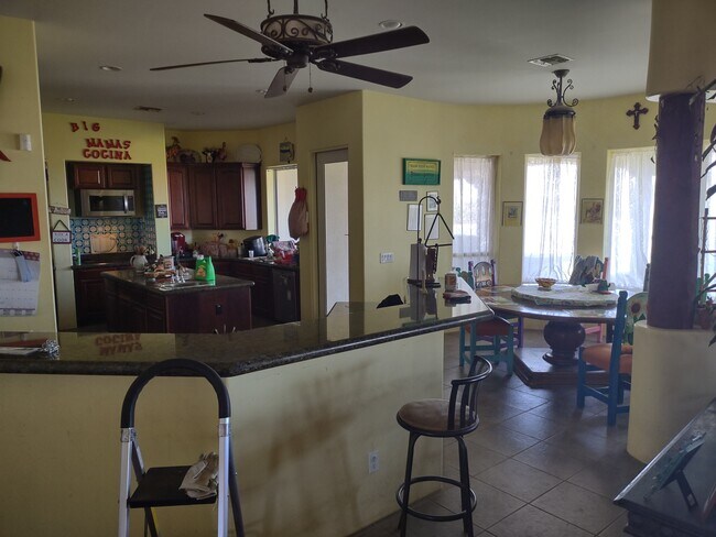 Building Photo - 1105 S 363rd Ave