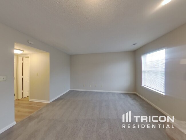 Building Photo - 302 E Brixton Woods Dr