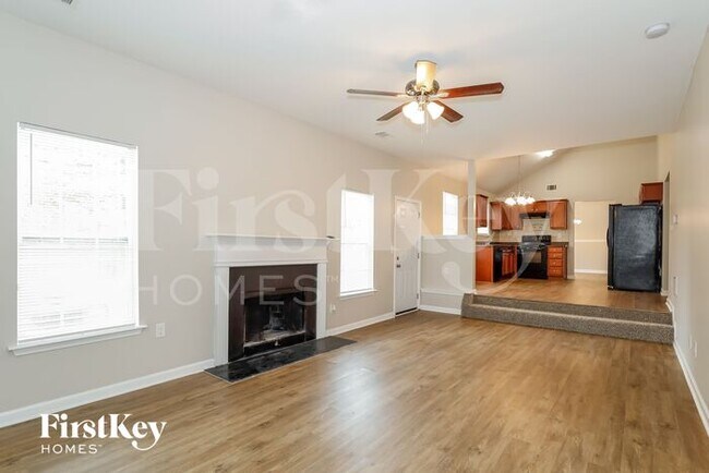 Building Photo - 52 Hamilton Dr