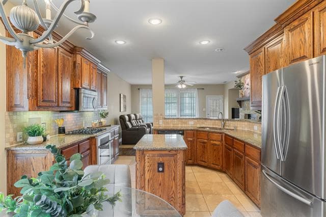 Building Photo - 2116 Chambers Dr