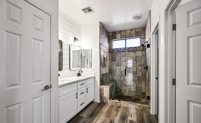 Building Photo - 21429 E Bonanza Way