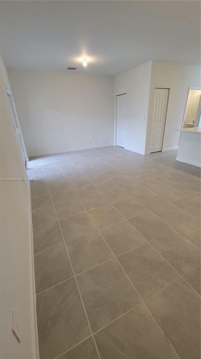 Building Photo - 26430 SW 148th Ct