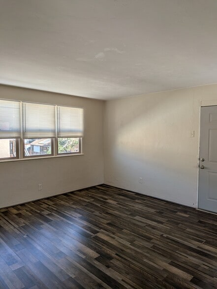 Living Room - 610 Union Ave