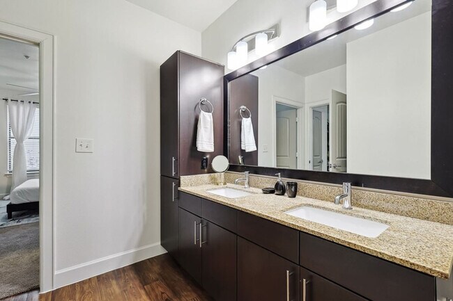 Building Photo - 5445 Town and Country Blvd