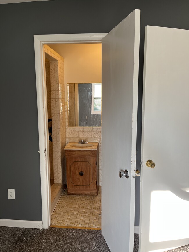 Building Photo - 2 Water Tower Rd