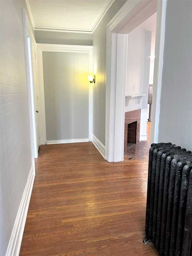 Building Photo - 508 S 6th St