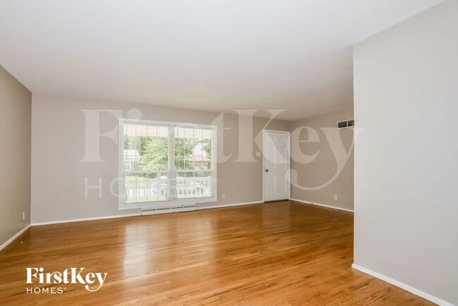 Building Photo - 12431 Sparrowwood Dr