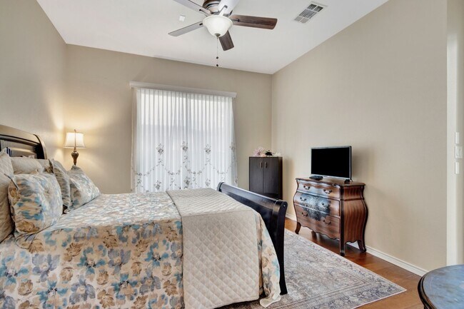 Building Photo - Richardson Townhome