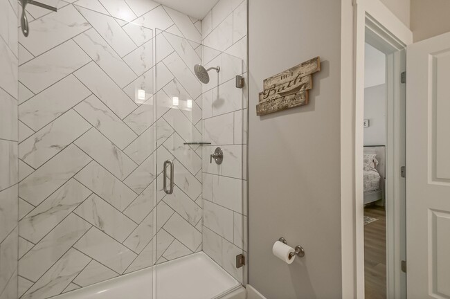 Building Photo - 207 Stonecrest Cir