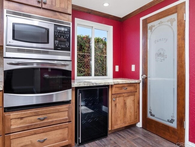 Building Photo - 648 Morro Rd