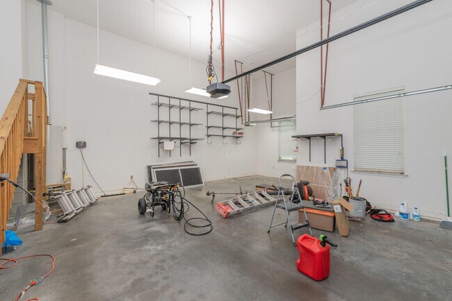 Building Photo - 3169 Glenview Dr