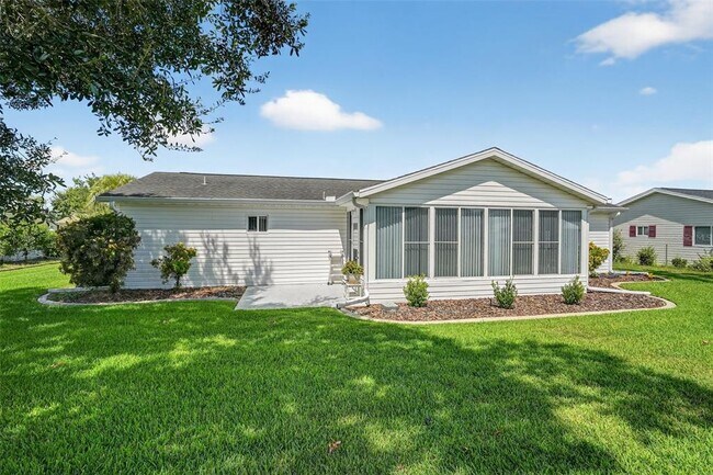 Building Photo - 17551 SE 96th Ct