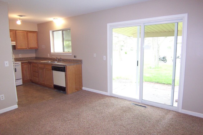 Dining Room - 4795 Lorraine Ave