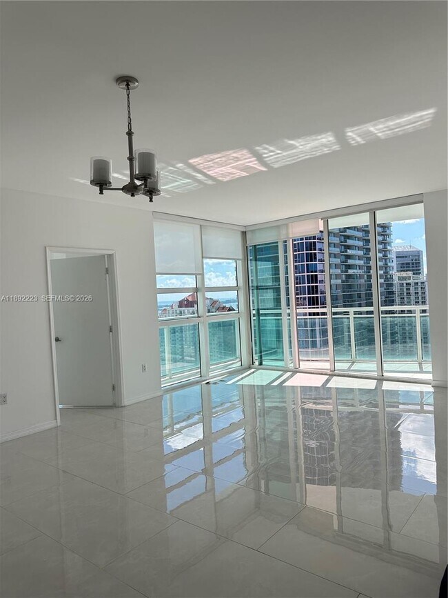 Building Photo - 951 Brickell Ave