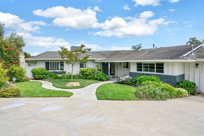 Primary Photo - Gorgeous single story home in La Jolla wit...