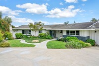 Building Photo - Gorgeous single story home in La Jolla wit...