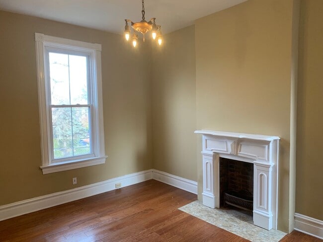 Building Photo - 3129 Shenandoah Ave