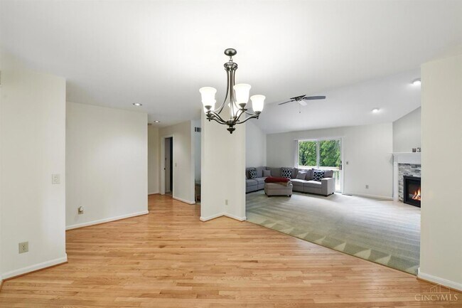 Building Photo - 5 Waterview Ct