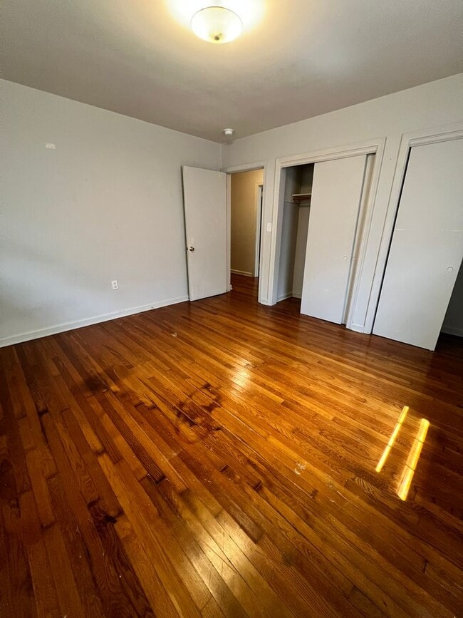 Building Photo - 3BD/ 2BA in Bellview Estates