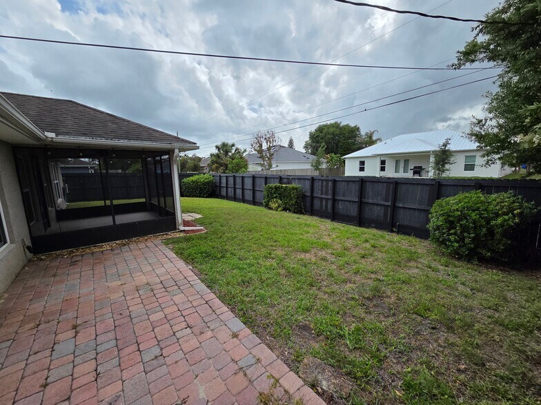 Building Photo - 7815 103rd Ct
