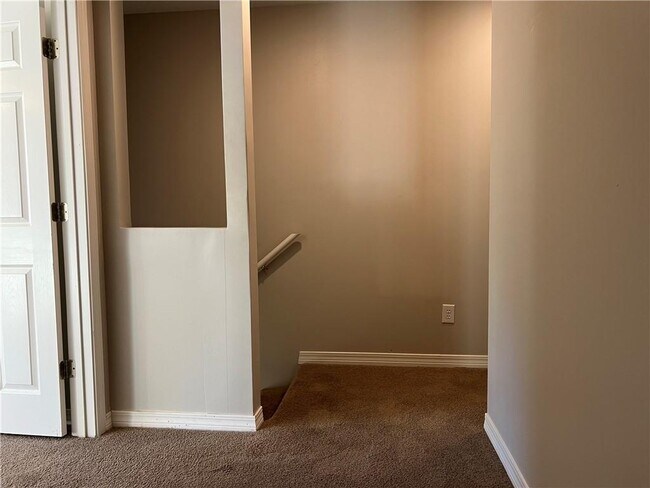 Building Photo - 132 Bayou Sara Ave