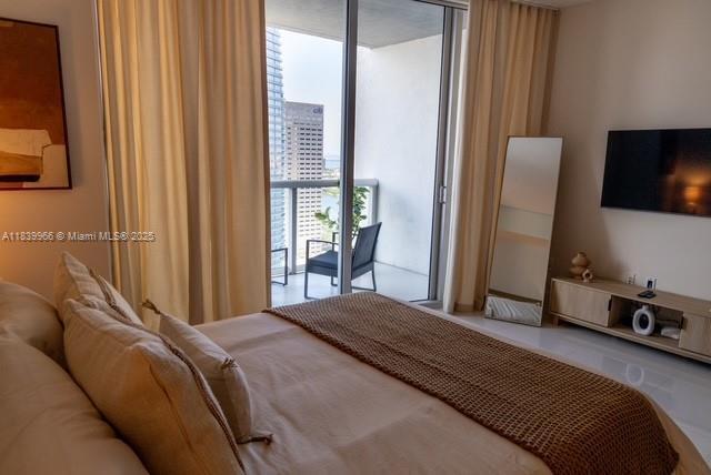 Building Photo - 475 Brickell Ave