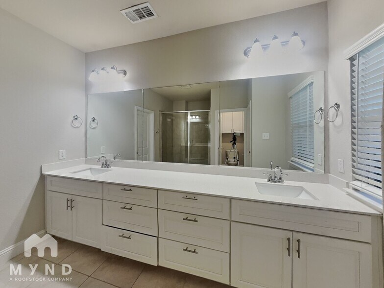 Building Photo - 4584 Titus Cir