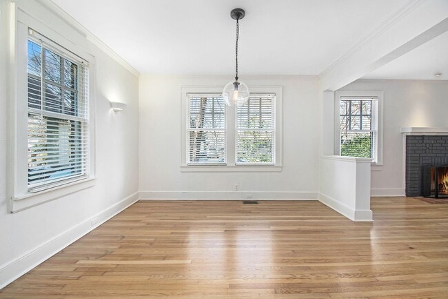 Building Photo - 2 Bedroom in Intown Atlanta, near EAV