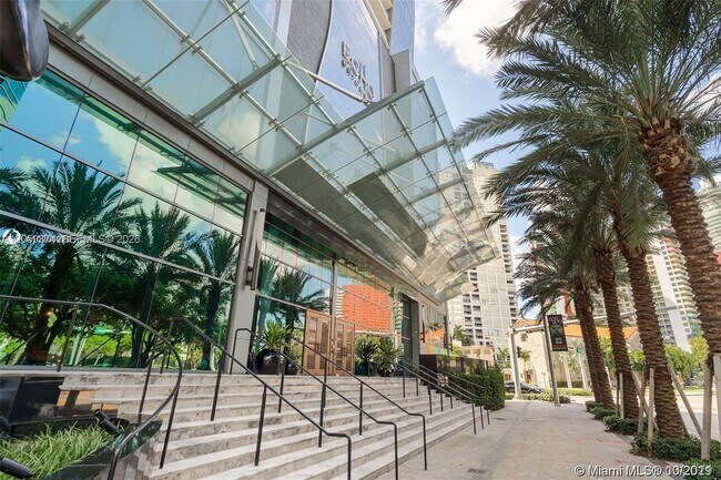 Building Photo - 1451 Brickell Ave