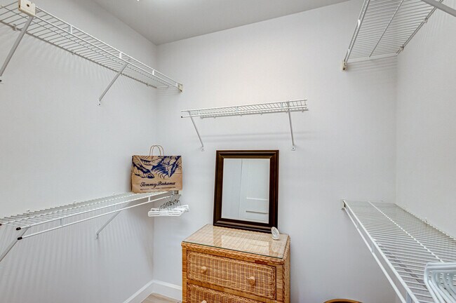 Building Photo - 207 Mainsail Cir