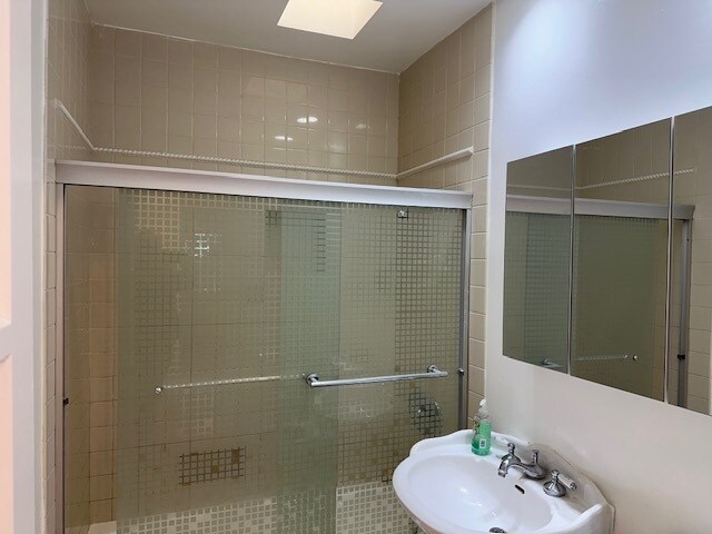 Building Photo - 5368 Crebs Ave