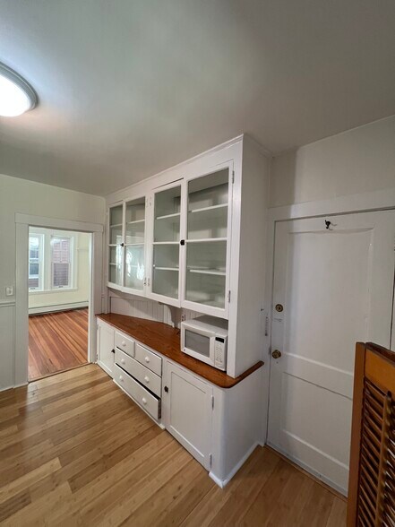 Kitchen - 60 Hammond St