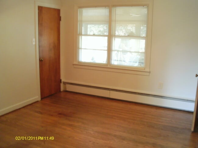 Building Photo - 7283 Barnette Ave