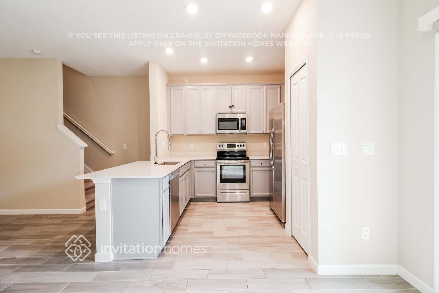 Building Photo - 13290 Shore Grass Dr