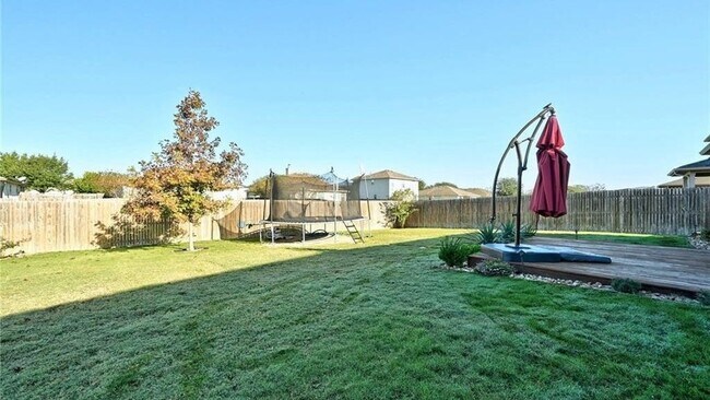Building Photo - 436 Musgrav-