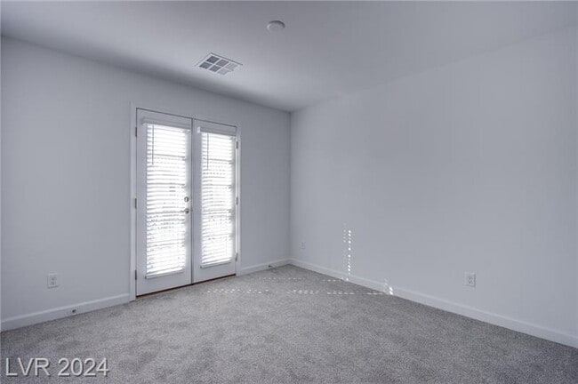 Building Photo - 843 Watford Pl