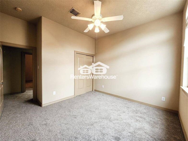 Building Photo - 910 McKinney Park Ln